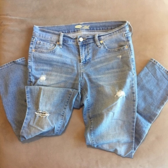 Old Navy “The Flirt” Light Wash Distressed Jeans – Size 4 Short - Picture 6 of 6